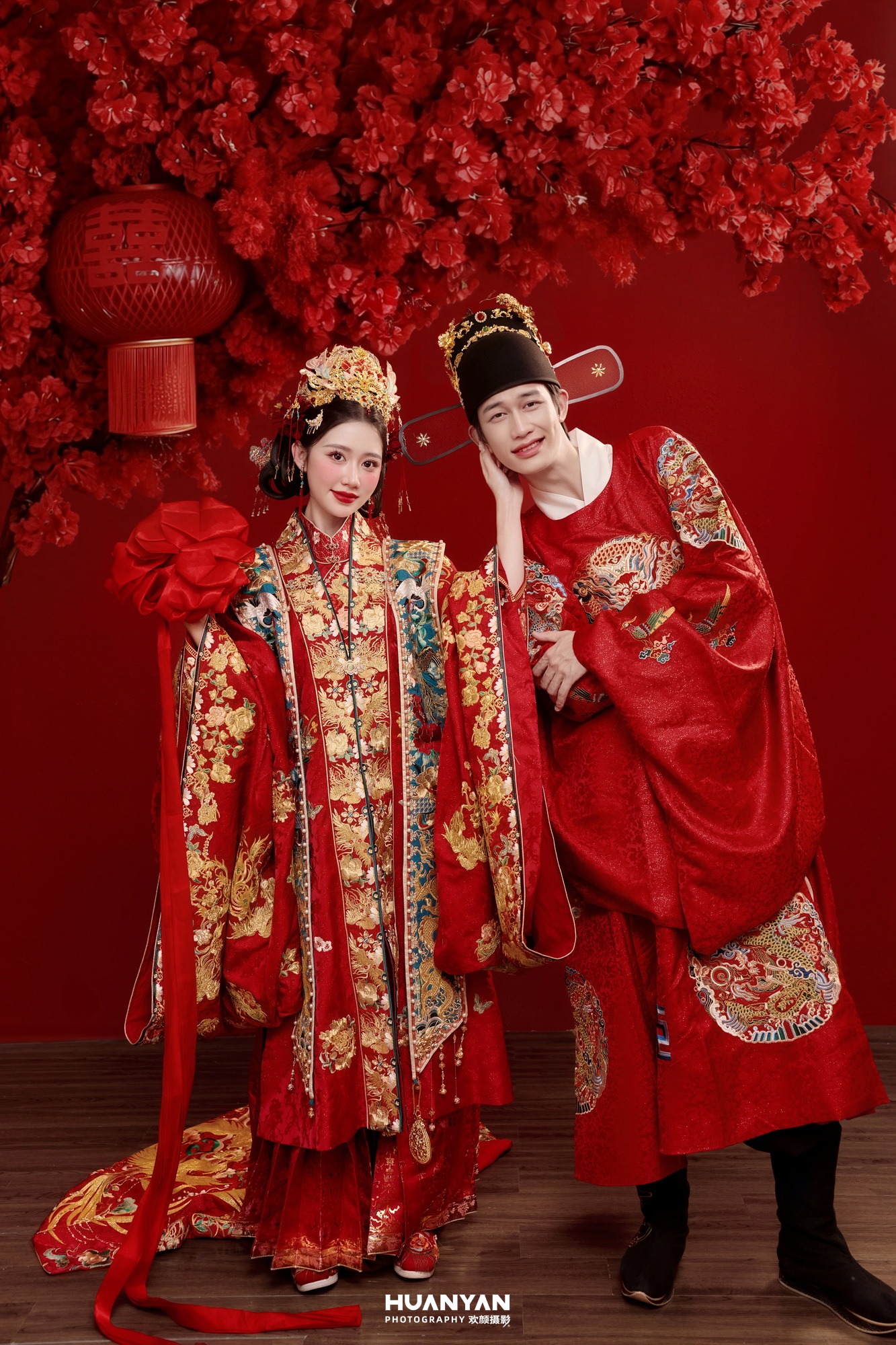 十里红绸：汉服古装婚纱照室内影棚实拍